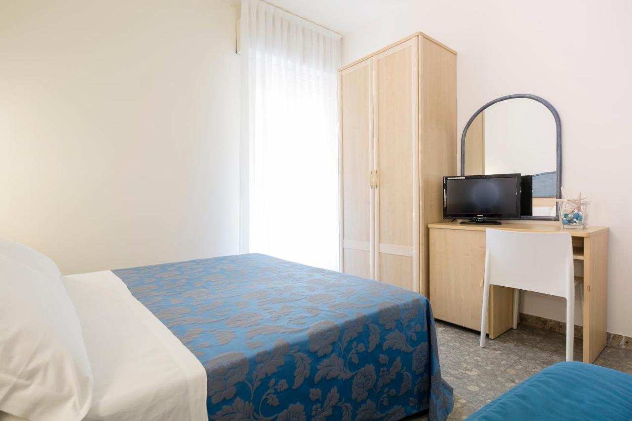 Hotel Constellation Rimini Buitenkant foto