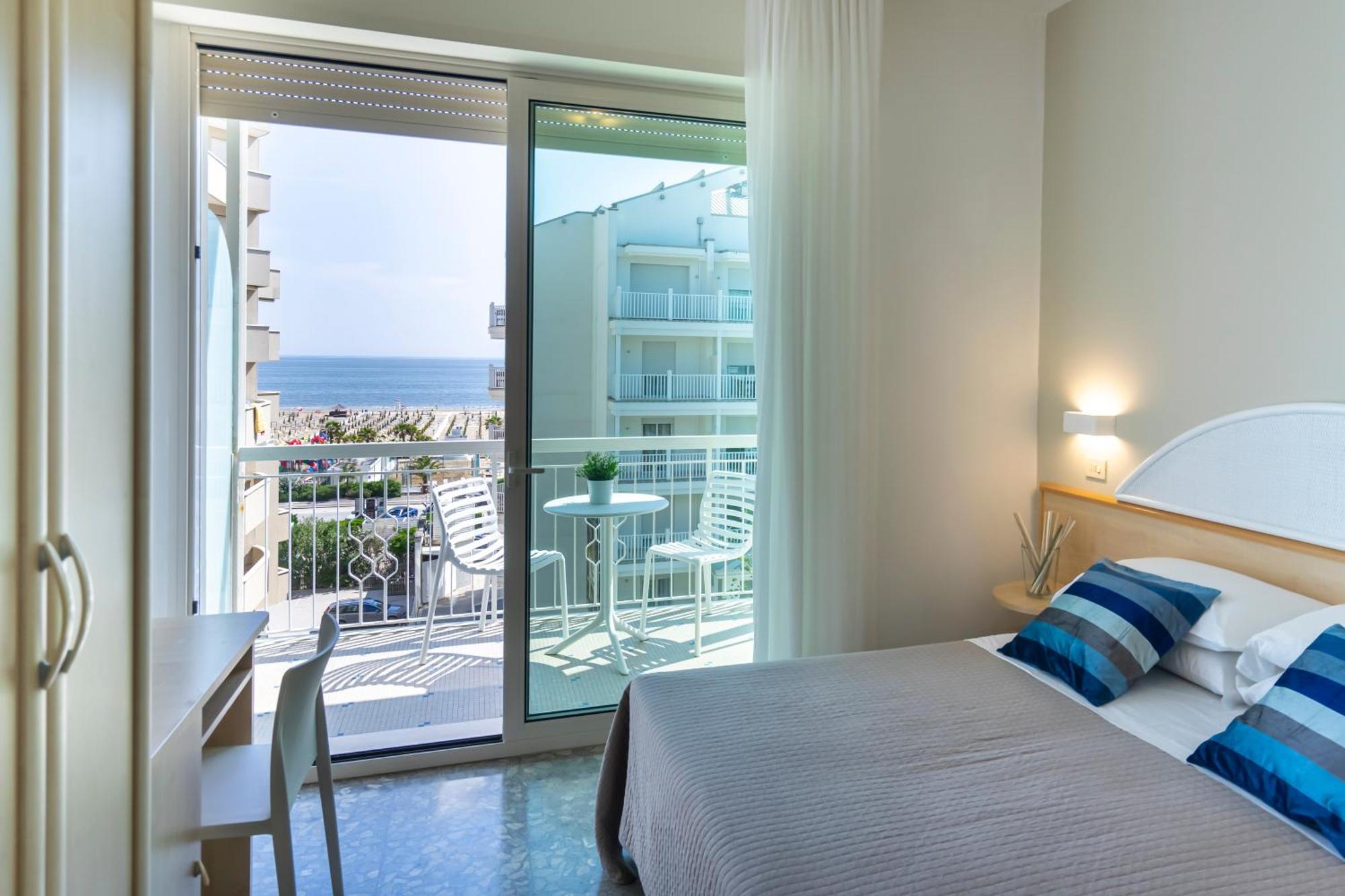 Hotel Constellation Rimini Buitenkant foto