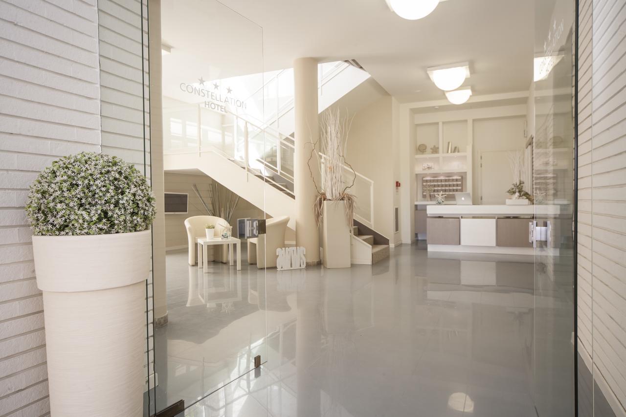 Hotel Constellation Rimini Buitenkant foto