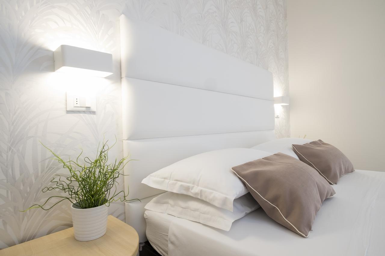Hotel Constellation Rimini Buitenkant foto